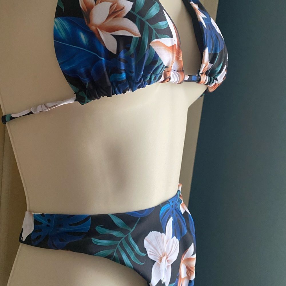 Tropical Print Triangle String Bikini M L - Picture 9 of 10